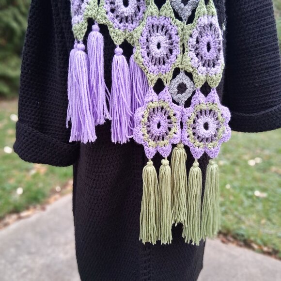 Black Long Sweater with Light Purple Rose and Scarf XL Plus - Picture 5 of 11